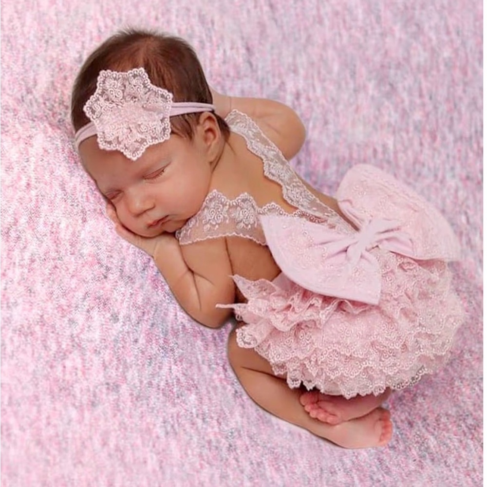 SHEIN Baby Girl Newborn Contrast Lace Bow Bodysuit Headband Photography Size0-1M